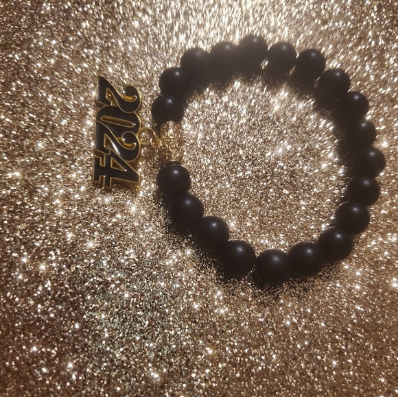 2024 BRACELET FOR THAT SPECIAL GRADUATE. - Picture 8 of 12